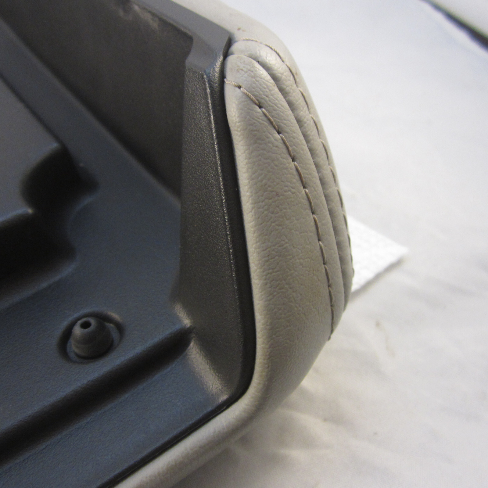 0717 GMC Acadia Center Console Armrest Leather Lid Gray OEM eBay