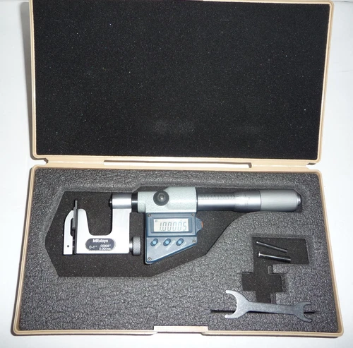Mitutoyo 317-711-30 ACM-1"DX Micrometer, IP65, Uni-Mike, 0"-1",0.00005"/0.001 mm