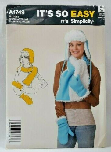 Dog Coats Simplicity Sewing Pattern 9520. Size XS-XL. | Sew Essential