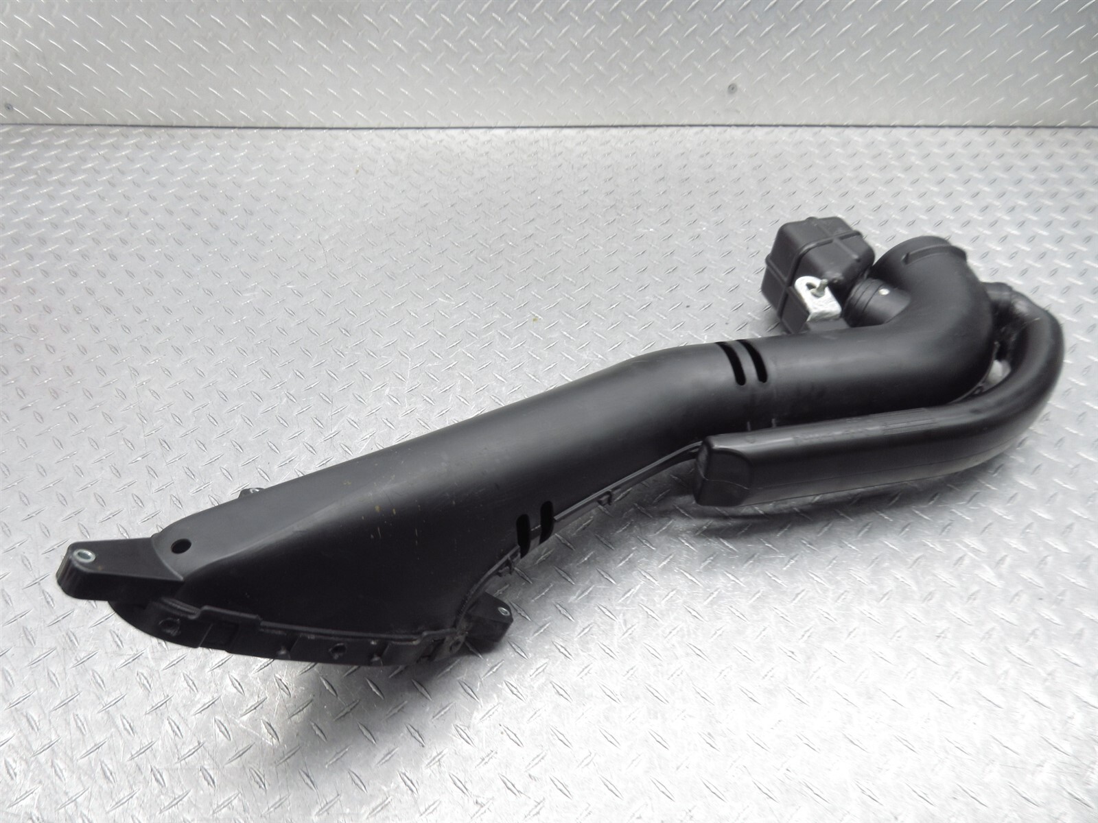 2008 Ferrari F430 Spider 226058 RH Right Passenger Side Air Intake Duct Tube