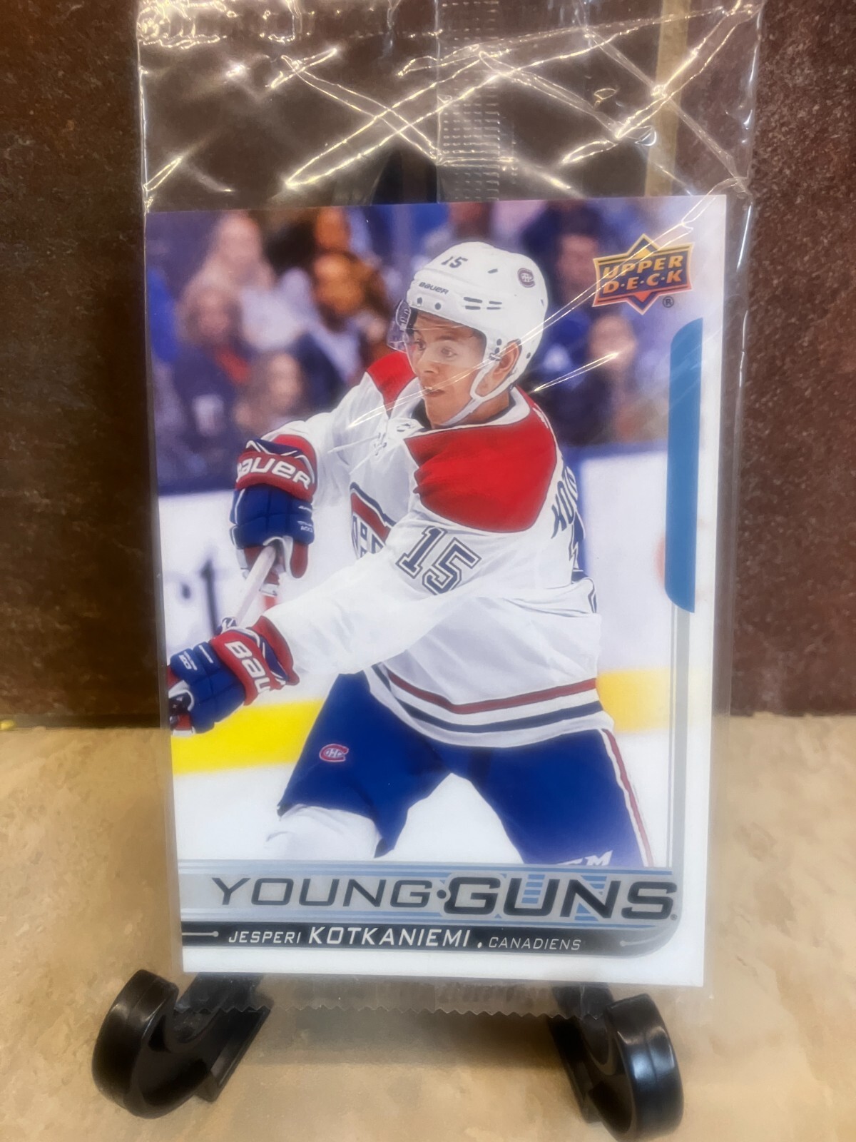 2018-19 Upper Deck - Young Guns Jesperi Kotkaniemi #249 Jumbo (RC)