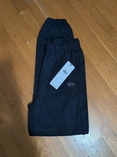 Alo Yoga Accolade Sweatpant Size XS 💙 Navy Blue