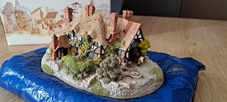 Lilliput Lane Cottage Oakwood Smithy.