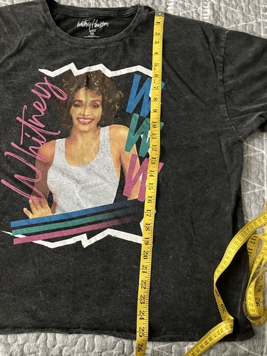Whitney Houston Women’s XXL Distressed T-Shirt - Picture 5 of 5