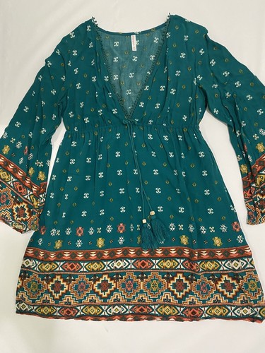 Xhilaration Mediun Kleid Gummibund V-Ausschnitt Glockenärmel grün geblümt - Bild 9 von 9