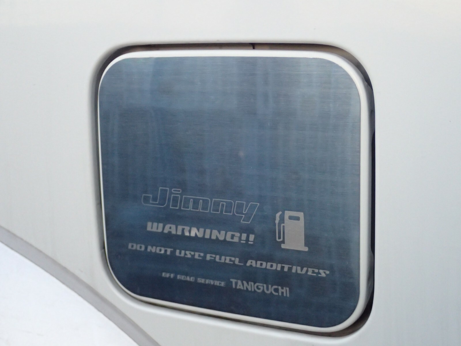 Jimny Fuel Gas Tank Lid Garnish Cover TANIGUCHI JB43 Sierra 19982018