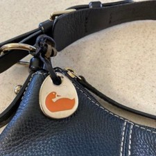 Auth. Dooney & Bourke Made in USA ALL LEATHER Bag BLACK Medium Size