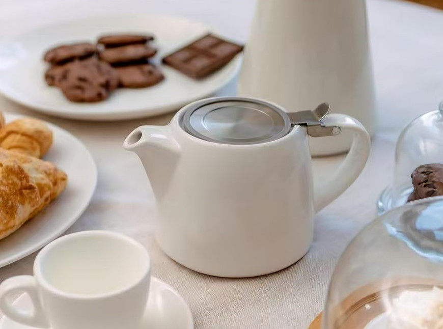 1 PC White Ceramic Teapot With Stainless Steel Infuser Heat Resistant, Tea Maker