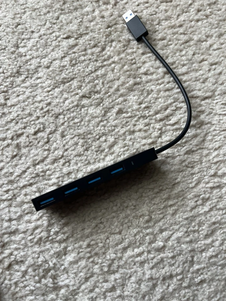 Anker A7516 0.7 ft 4-Port USB 3.0 Ultra Slim Data Hub - Black - Image 2 of 3