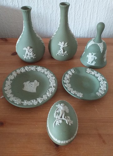 WEDGWOOD / GREEN JASPERWARE / 6 ITEMS