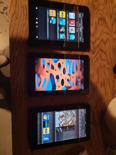 Lot of 3 Kindle Fire Tablets  Used Good Codition 