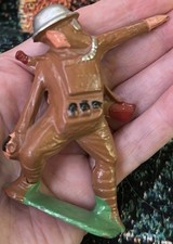 Manoil Barclay Vintage Lead Toy Soldier 31 Bomb Thrower W/3 Grenades In Pouch