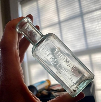 1890s Thomas Electric Oil Bottle Foster Milburn Co Internal External Hand Blown