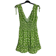 NWT Cupshe Sleeveless Wrap Dress Size Medium Floral Green Rayon Beach Summer