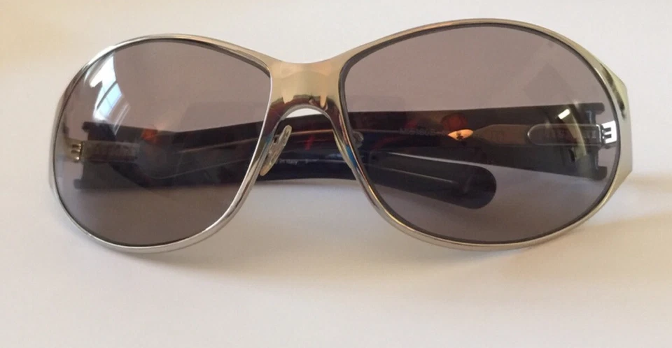 MISSONI LOGO SUNGLASSES EUC Foto 3 de 4