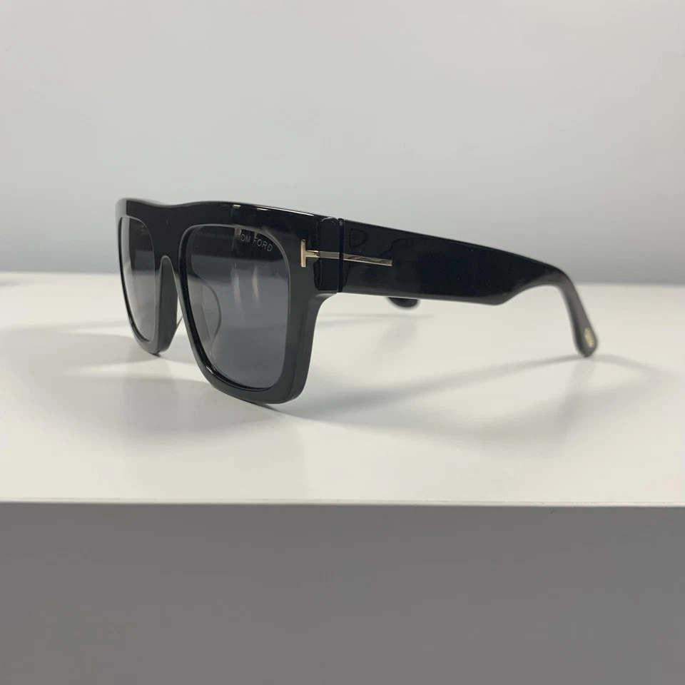 Tom Ford Mens Sunglasses FT0711 Fausto 01A Black with Grey Lens (Pre-Owned) - Image 2 of 4