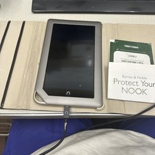 Barnes  Noble Nook Model No. BNTV250A Tablet 8GB, Wi-Fi, 7in Silver 24