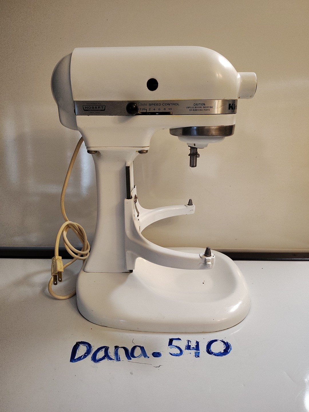 KitchenAid K5-SS 5qt Stand Mixer in White Cream Tested and Working-image