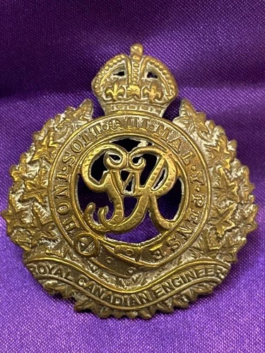 Genuine WW2 GviR The Royal Canadian Engineers GM Cap Badge w/lugs