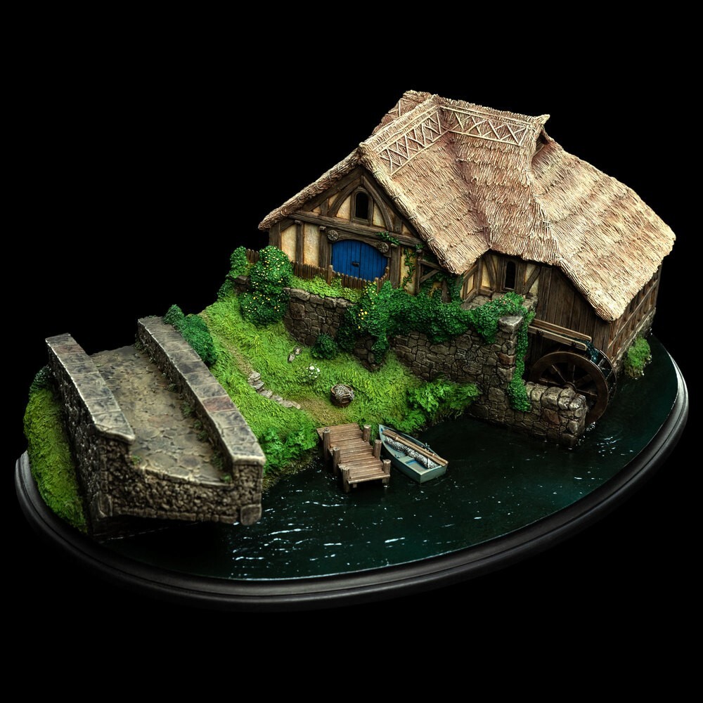 WETA Lord of the Rings Hobbiton Mill & Bridge Village w/ River Polystone Statue