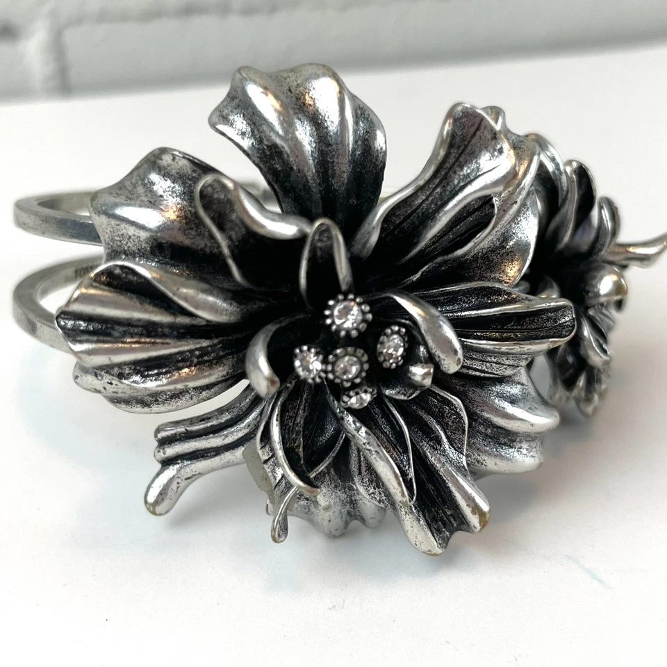 Браслет-раскладушка Fossil с 2 цветами на петлях серебристый подходит для хризантемы 6–8 дюймов - Изображение 3 из 4