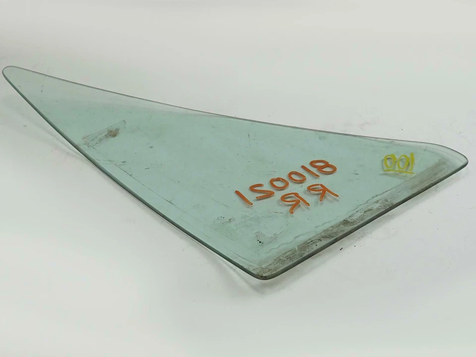 1987 - 1996 Chevrolet Corsica дверь вентиляционное стекло заднее правостороннее пассажирское - Изображение 3 из 4