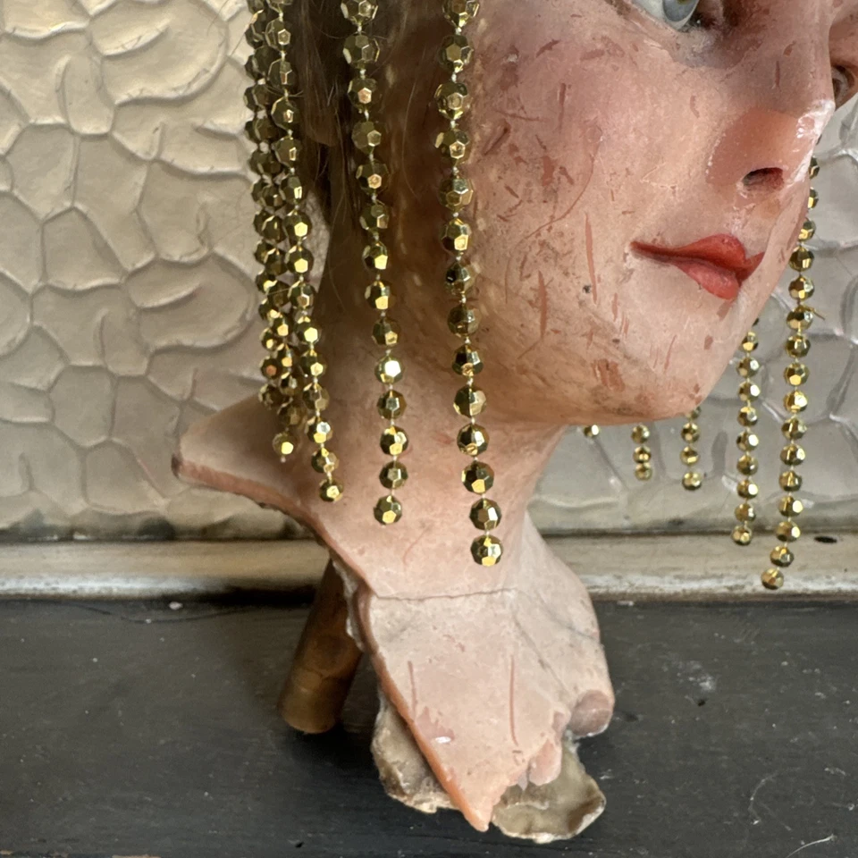 Chapéu tiara vintage década de 1960 lantejoulas douradas strass cobra Cleópatra - Imagem 4 de 4