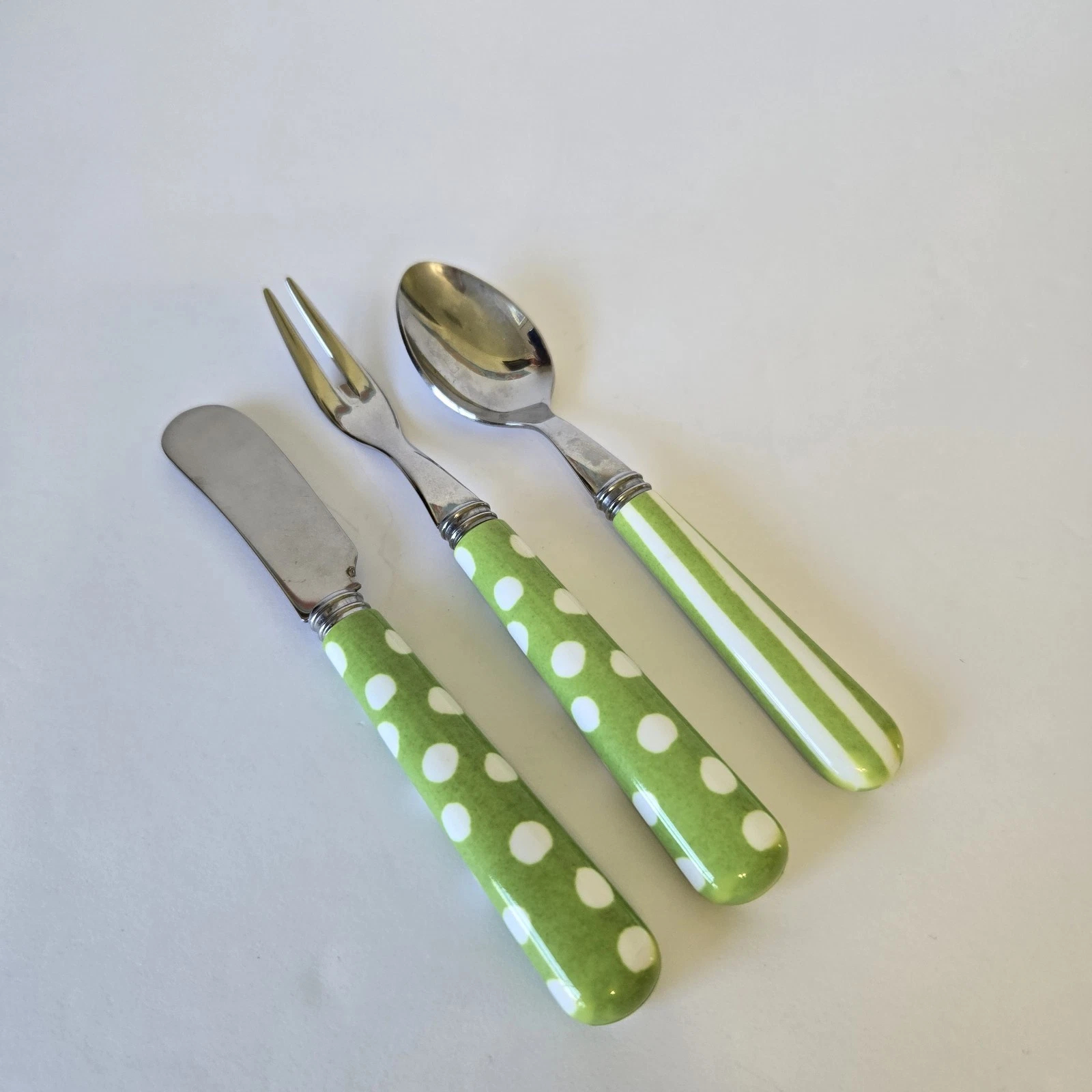 Sabre 18-10 France White Dot Green Spoon Cocktail Fork Cheese Spread Serving Set
Opens in a new wind