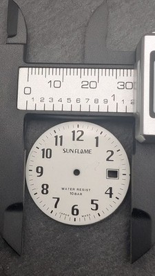 SUN FLAME weißes Zifferblatt 25mm Datumsfenster 3 Uhr wasserdicht 10BAR Made in