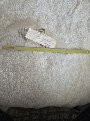 002-910010-13 Beech 36A Cowl Link LH Latch