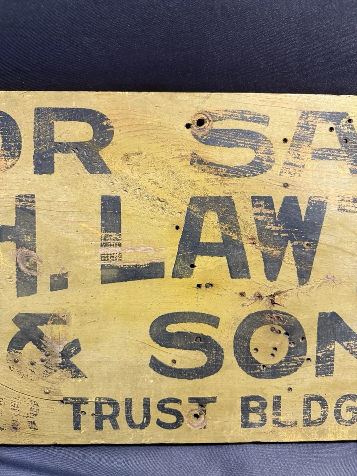 Antique Primitive Folk Art Painted Wooden Advertising Sign in Mustard Paint      - Image 4 of 4