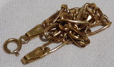 **PRETTY 9ct Yellow Gold 