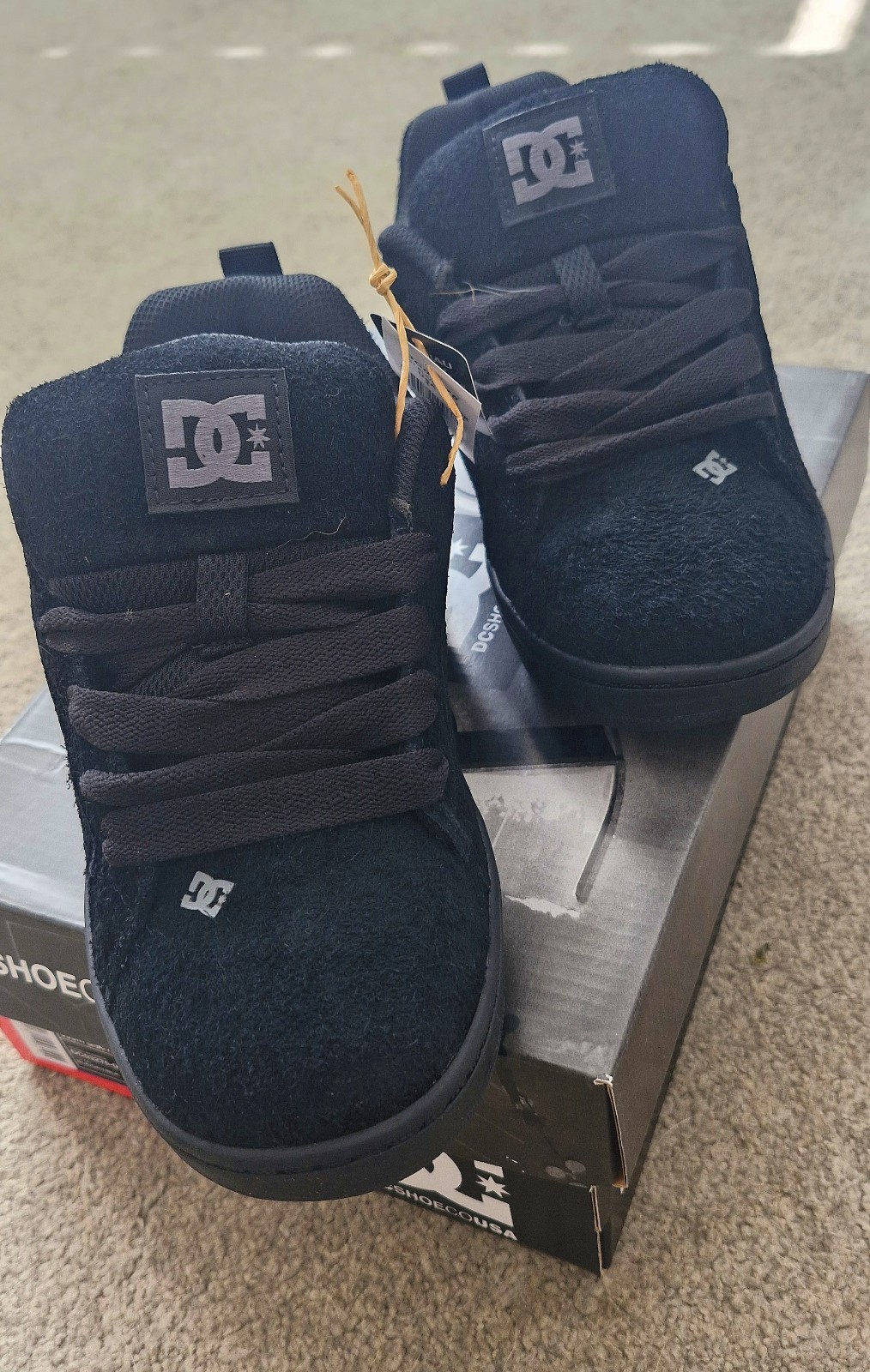 DC Shoes UK 3 but more like a UK 2.5 image 3
