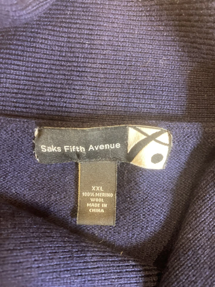 Suéter Saks Fifth Ave Hombres XXL 2XL 100% Lana Merino Azul Marino Chal Cuello Usado en Excelente Condición Foto 2 de 4