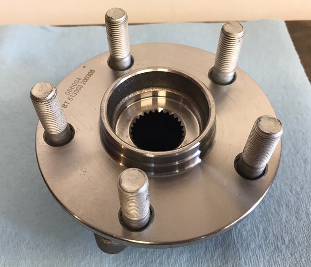 Front Wheel Hub Bearing Assembly 513303 for Subaru Forester Impreza XV