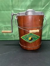 WHITE MOUNTAIN  2 Qt HAND CRANK ICE CREAM FREEZER