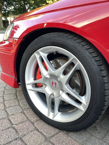 Honda Accord Type R - Picture 9 of 14