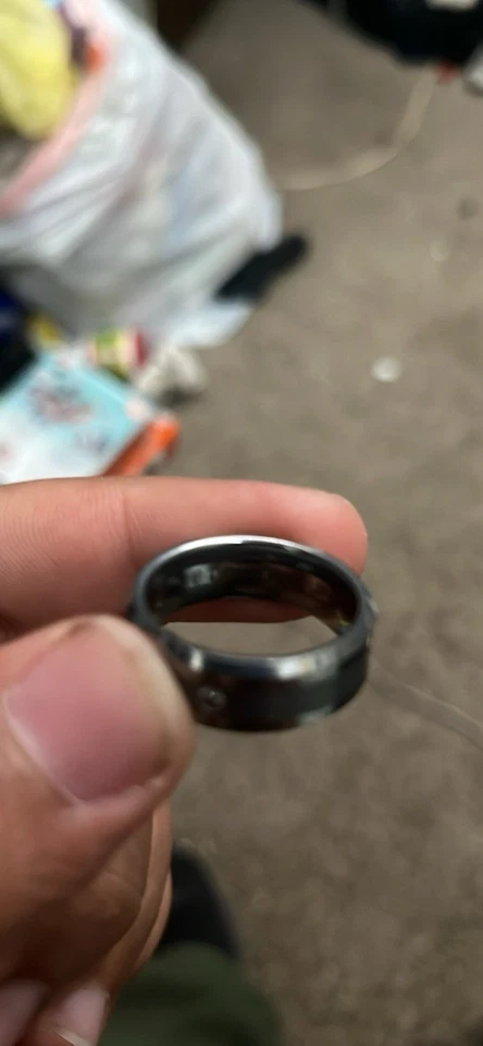 Anillo Tritan Titanio Con Diamante Tenía Por Un Tiempo Nunca Usado Sin Caja Foto 2 de 3
