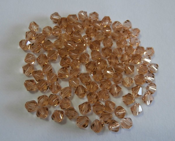 Tupis CRISTAL 4mm 100 pcs color _