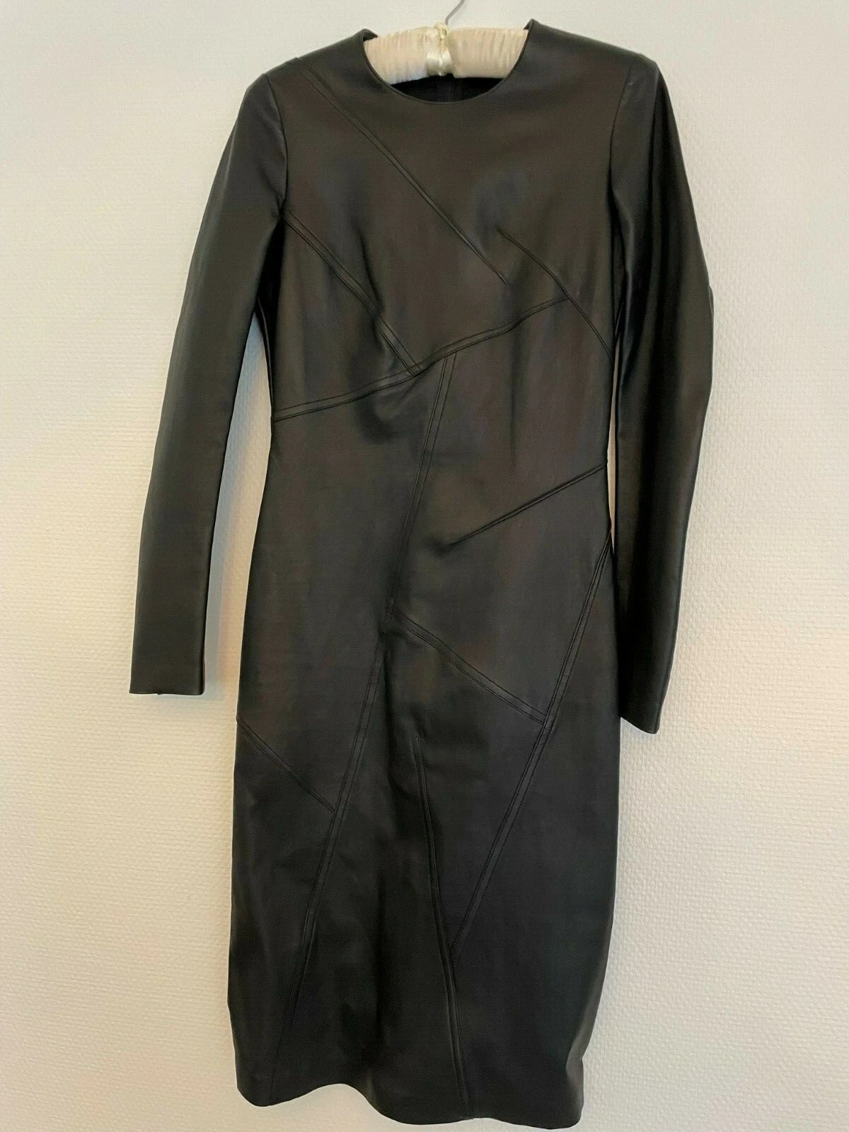 Abito originale Bottega Veneta pelle nuovo di zecca 2950. 