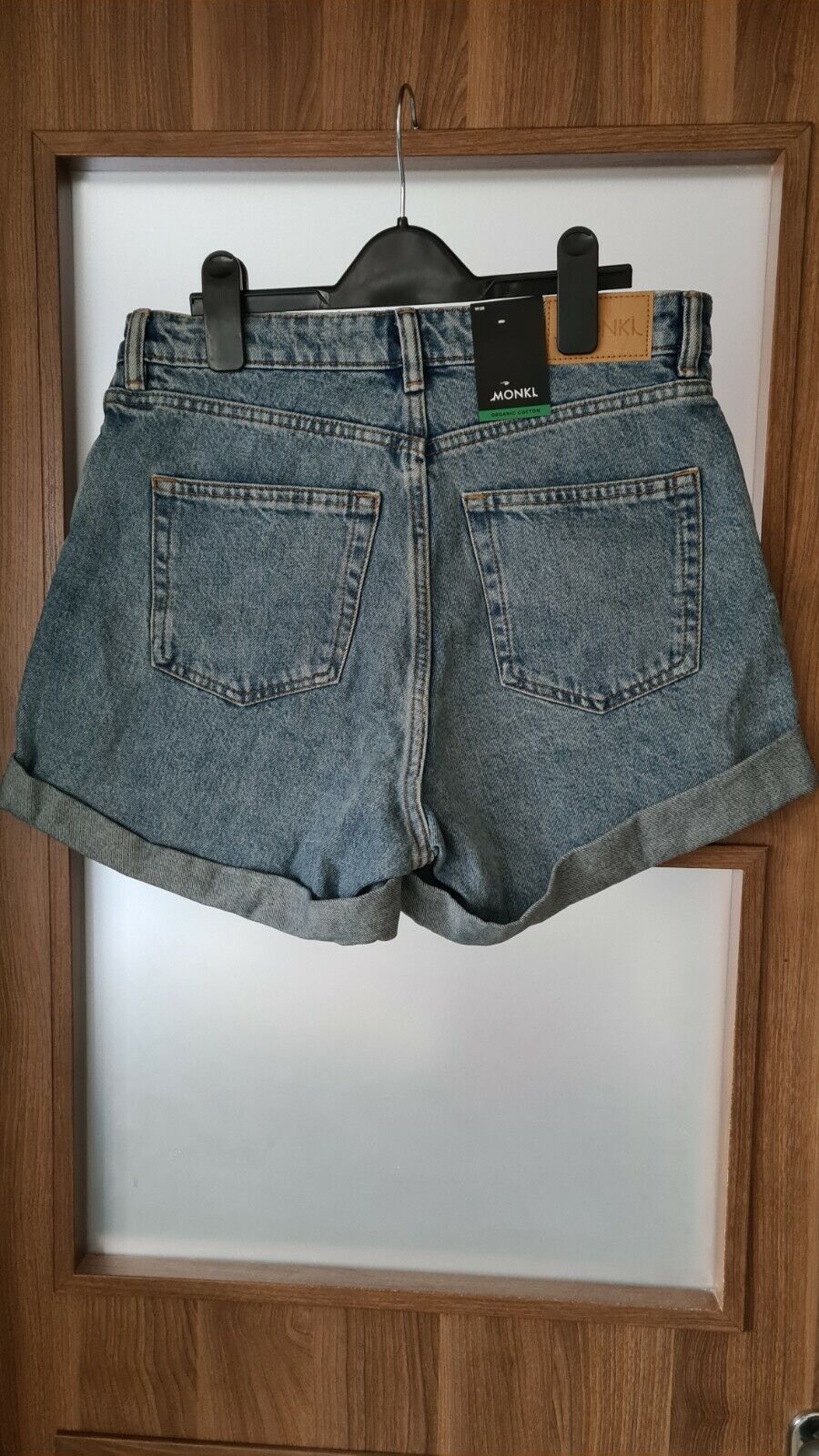 Picture 2 of 6