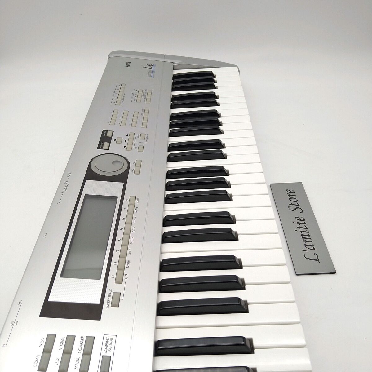 KORG TRITON Le 61 Key Synthesizer Keyboard Music Le61 Silver KORG TRITON Le 61 Key Synthesizer Keyboard Music Le61 Silver