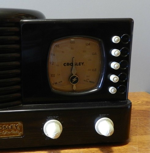 1990's Crosley CR-1 Collector's Limited Edition AM/FM Radio Cassette Player - Picture 3 of 11