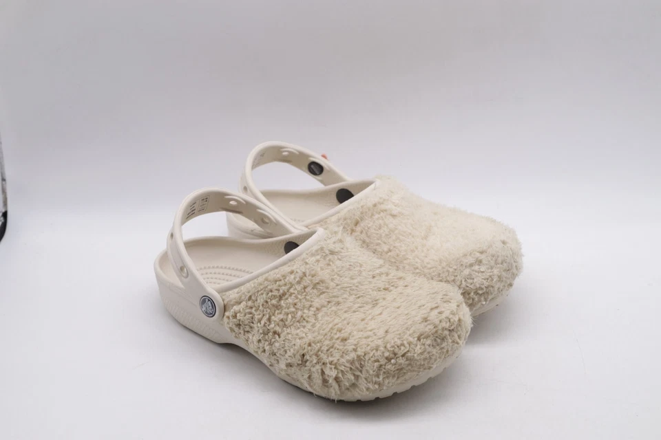 Crocs Classic Fuzz Mania tamanco sapatos off white creme feminino 6 homens 4 - Imagem 2 de 4