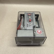 Gestione bruciatore a stato solido Fireye 70D30 serie D tipo 70D30 con reset e coperchio