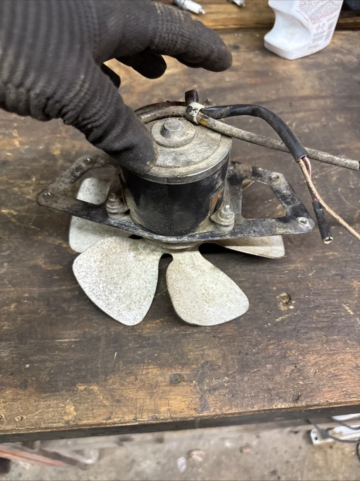 Conjunto de ventilador de refrigeración Polaris Magnum 425 1996 OEM 2410006 4170009 Foto 4 de 4