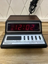 Vintage Spartus LED Alarm Clock Model 1104 Classic Woodgrain & Metal - Tested