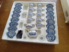 Noble Excellence 45- Piece Mini Tea Set