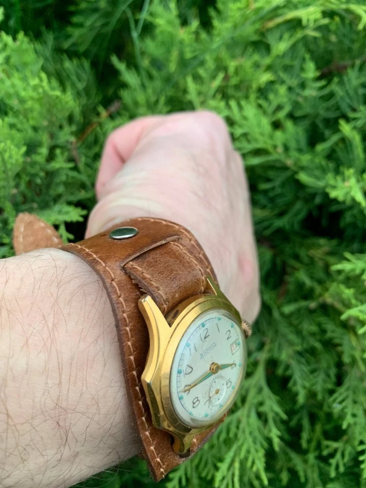 Reloj Pulsera Mecánico WOSTOK 2605 Vintage 17 Joyas Reloj Reparado URSS Vostok Foto 4 de 4