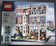 LEGO Creator Expert: Pet Shop (10218) * Damag...